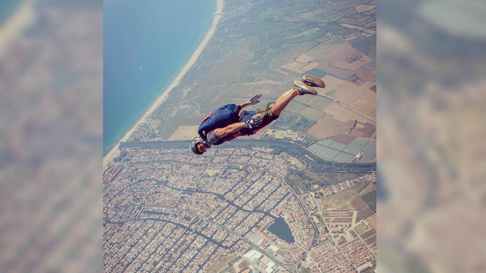 farhan akhtar skydiving in spain and alia bhatt beautiful moments with mother soni razdan today celebrity update in 10 pictures
