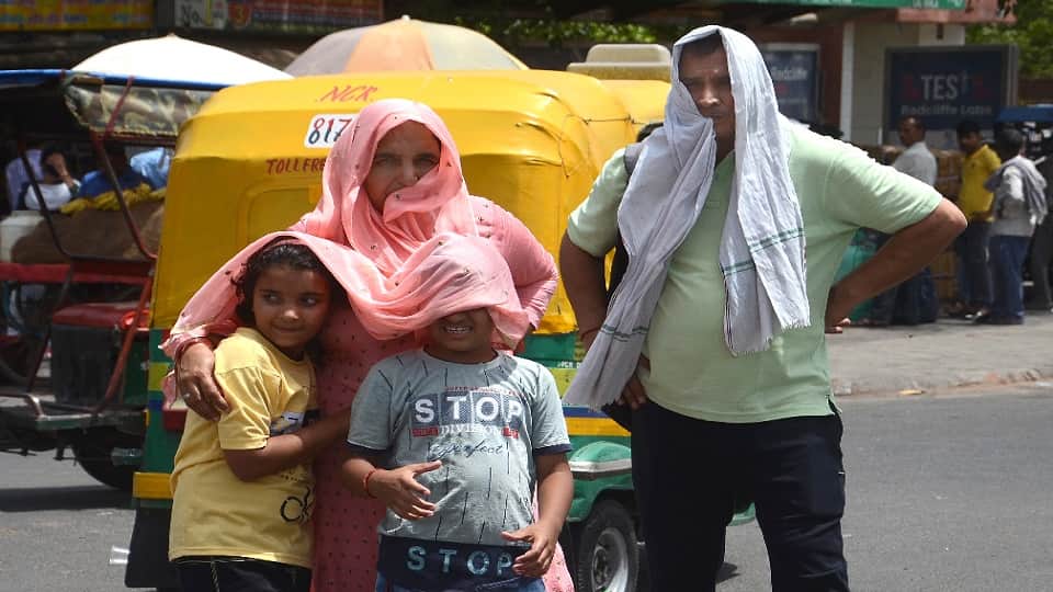 no relief from heat for next three days know when monsoon arrive in delhi