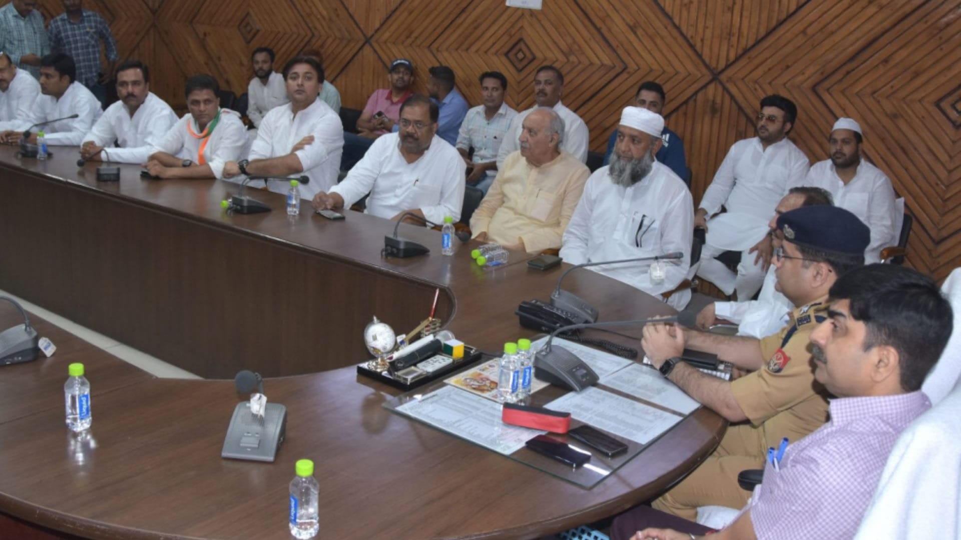 Saharanpur Violence: Youth with black flag-blue cap on target, AIMIM workers also investigated, video footage being scanned