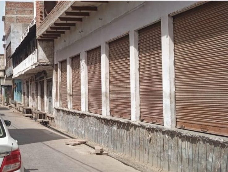 Hathras: Accused of holding poster arrested in Purdilnagar uproar