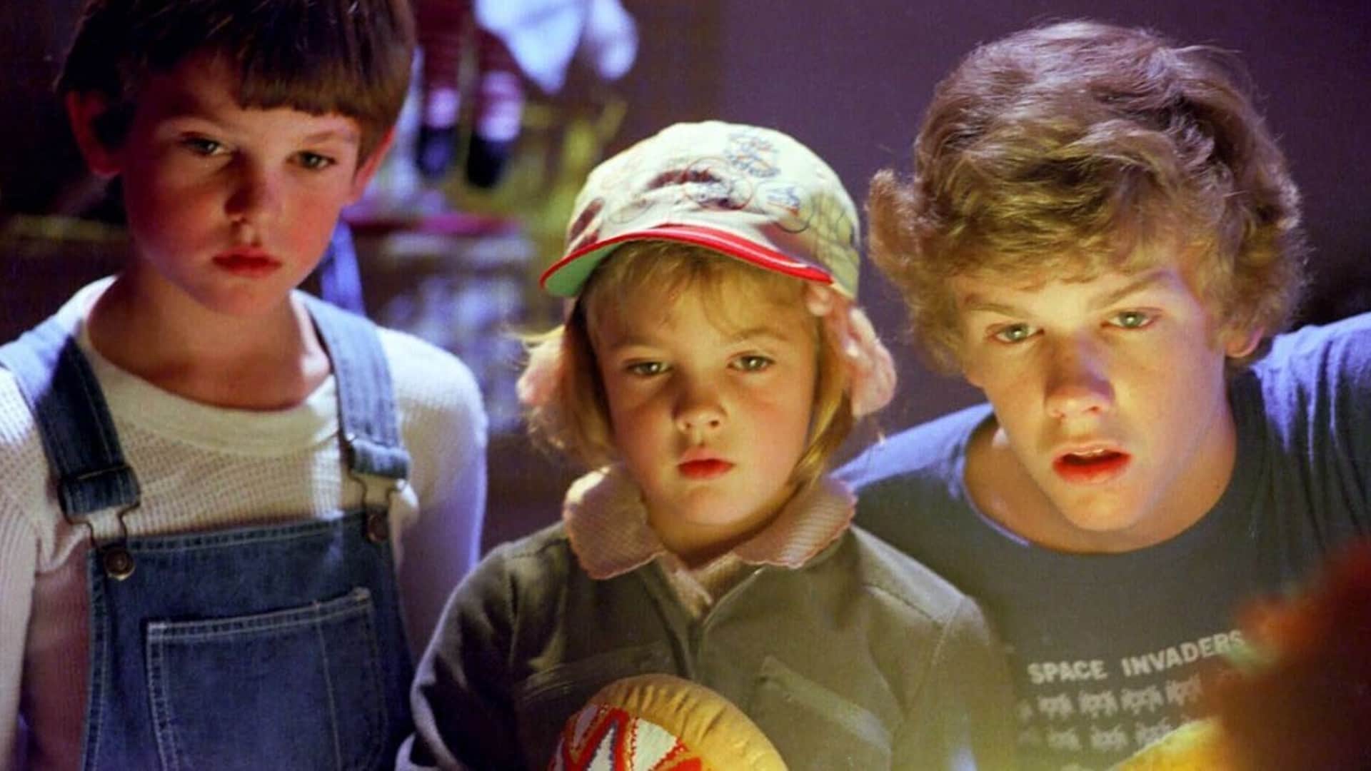 E.T. The Extra Terrestrial: steven spielberg and henry thomas sci fi movie released again after 40 years