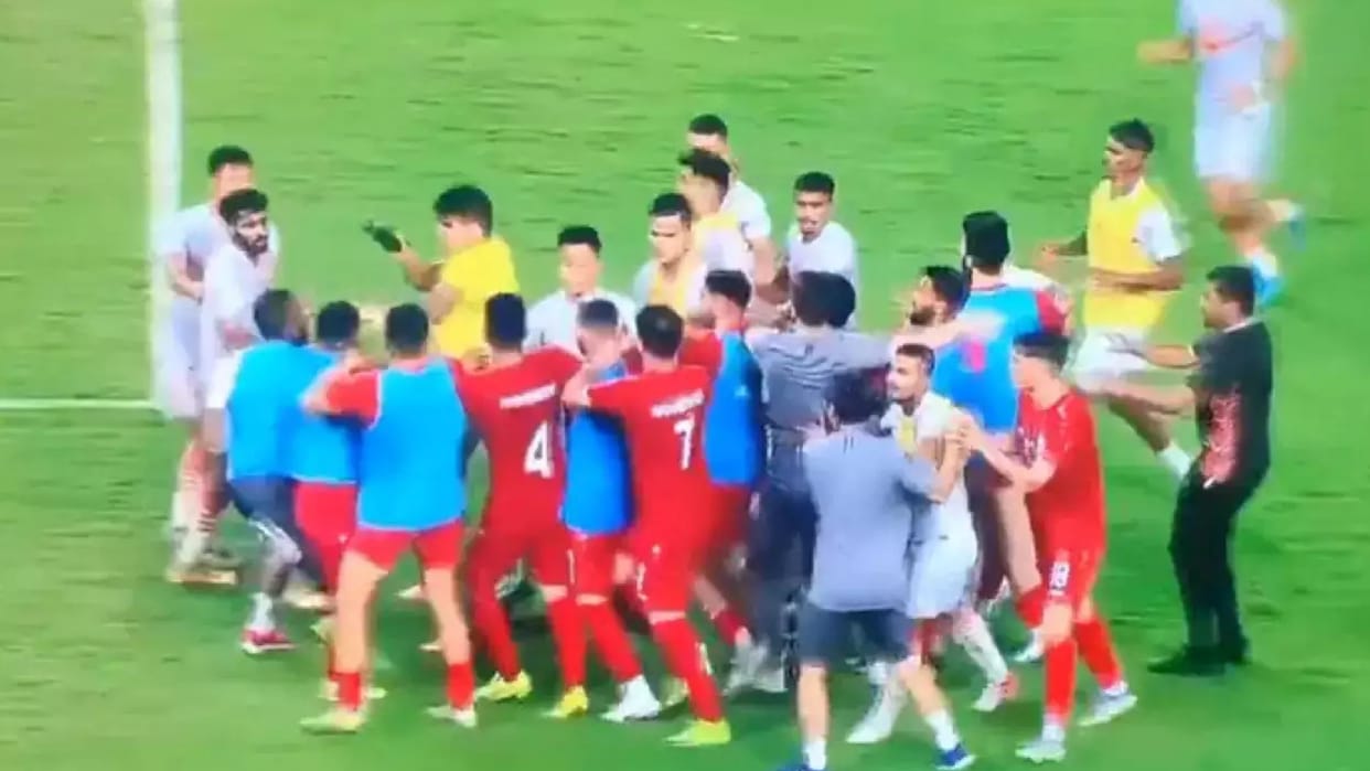 AFC Asian Cup qualification Afghanistan players were furious after losing the match clashed with the Indian team on the field watch video