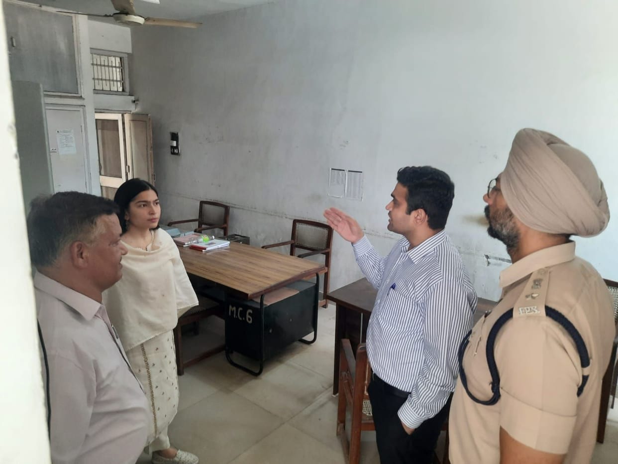 The Deputy Commissioner visited the four municipal constituencies and checked the arrangements