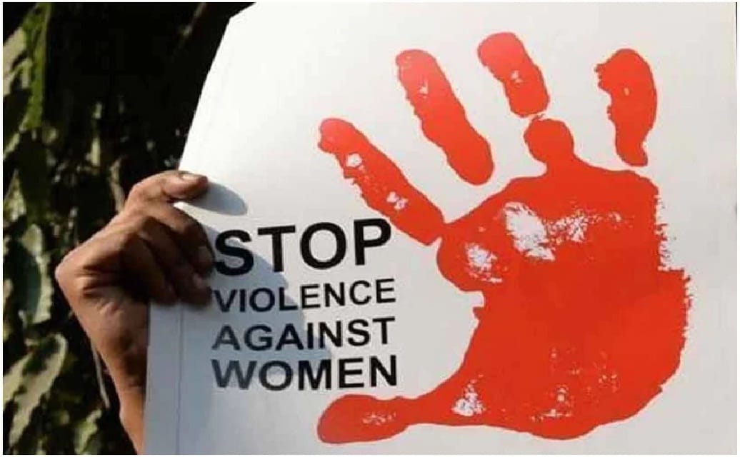 the accused threatened to make the obscene photo viral in orai, made pressure to have an illicit relationship, the victim appealed to the CO for help