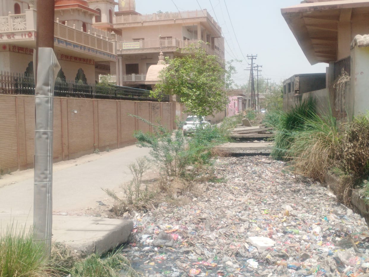 Mathura: 50 crore water drainage scheme works not completed in five years