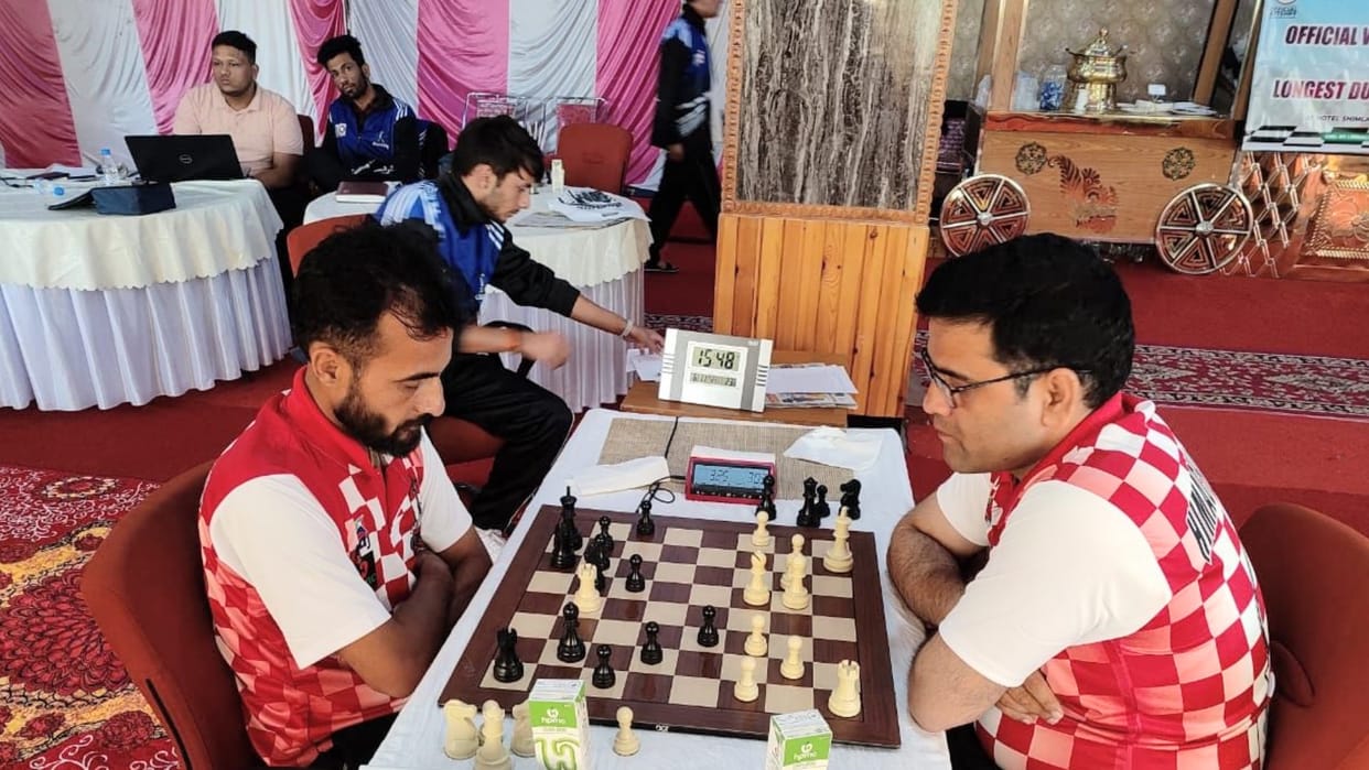 Chess World Record for 72 hours in theog shimla himachal pradesh