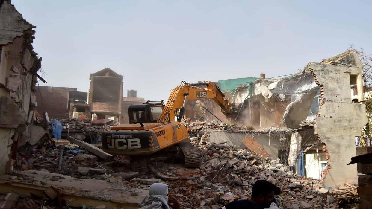 Prayagraj Violence: On whose complaint the house of Javed Pump was demolished, they have no idea