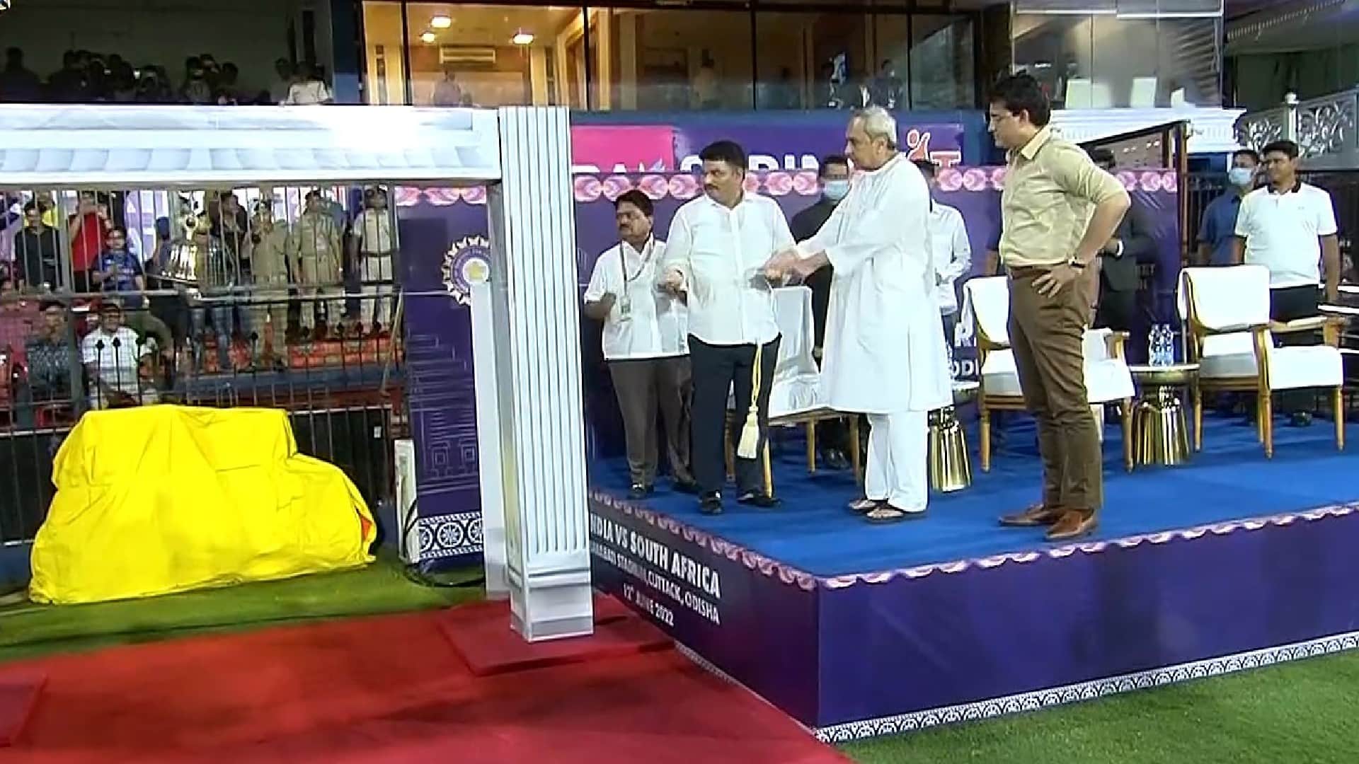 IND vs SA 2nd T20i Odisha CM Naveen Patnaik arrived to watch India VS South Africa match started match by ringing bell met Saurabh Ganguly