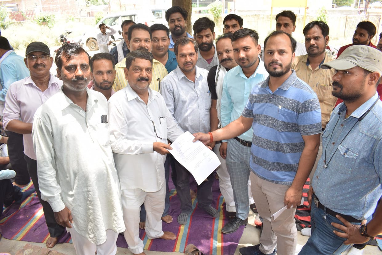 Contract electricity employees will soon get outstanding salary, work boycott averted