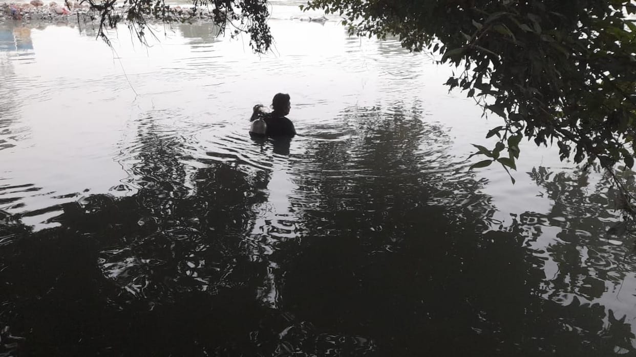 The young man who came to Dadupur Head to hang out with friends drowned in the canal while taking a bath