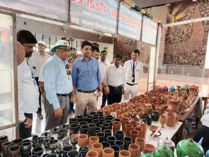 North east Railway Additional General Manager ashok mishra took stock of passenger facilities at Banaras station