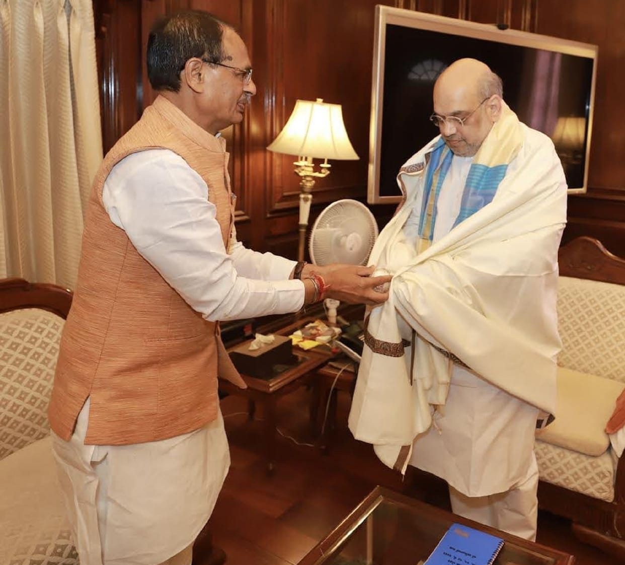Madhya Pradesh: CM Shivraj Singh Chouhan reached Delhi on Monday, met Union Home Minister Amit Shah