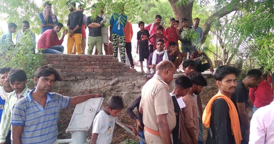 hardoi news,Dead body of a young man who came to brother-in-law's house was found hanging