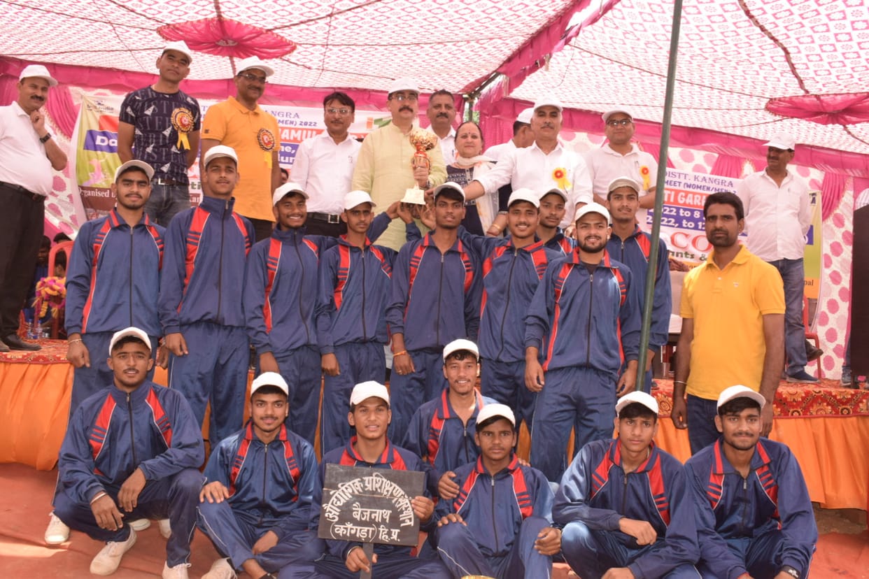 Shahpur Overall Winner in Volleyball and Badminton