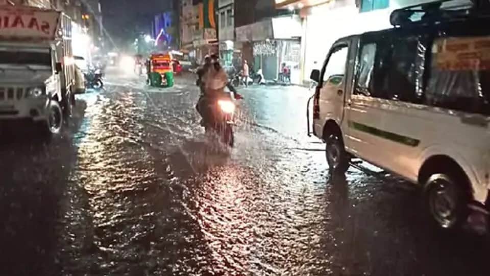 Pre Monsoon in MP: Rain water reaches Nandihall of Mahakal temple, 2 inches in Indore and 3 inches in Khandwa