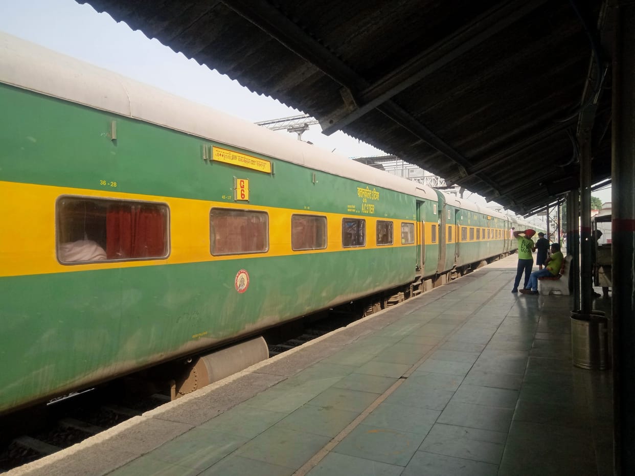 Retired army personnel's ruckus over lack of water in coach's toilet