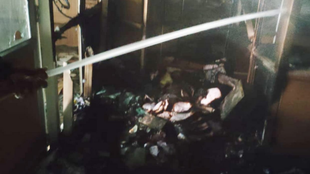 State Bank fire in Ayodhya: Fire caused by short circuit, furniture ashes, fire brigade vehicles found control