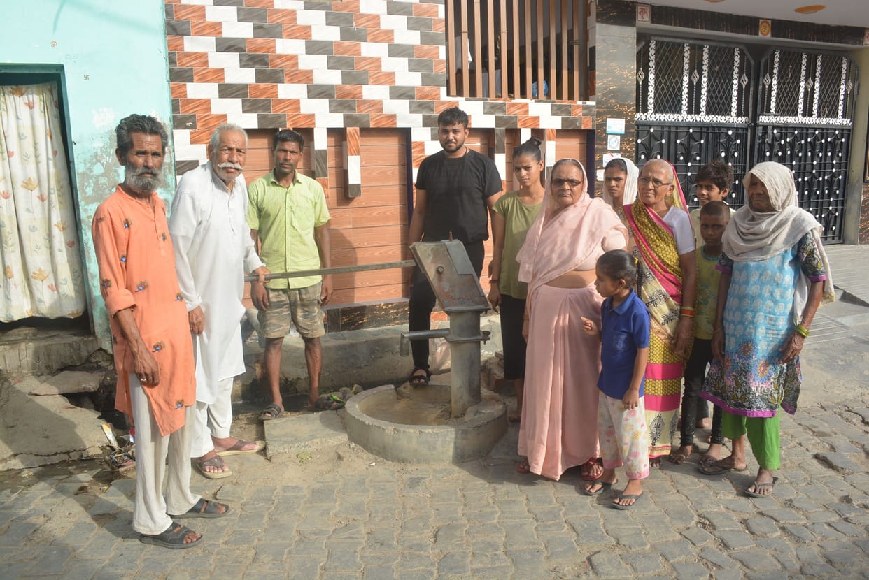 Three thousand people are drinking dirty water for five months