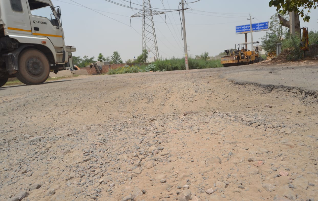 Even after five years of the start of the link road, the chowk was not built at the Rawaldhi crossroads