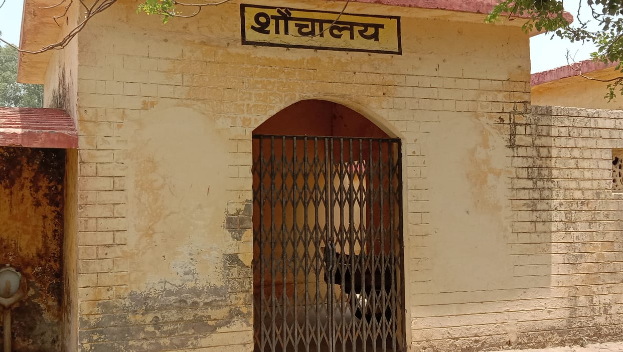 Mandi samiti earning crores of rupees failed to provide facilities