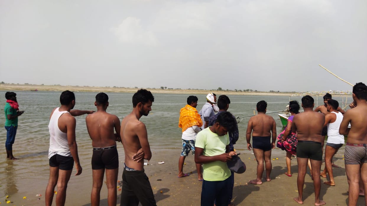 Three devotees died due to drowning in Ganga in vindhyachal during bath there was chaos at ghat
