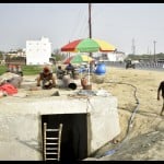 गोरखपुर में नाले का निर्माण चल रहा है।