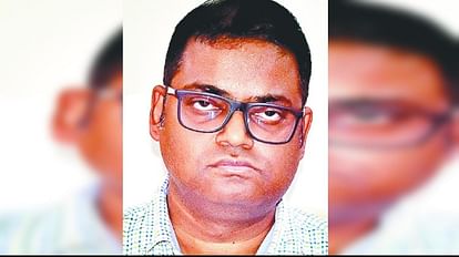 Gorakhpur News: 20 शस्त्रधारियों को सात दिन में तीसरा असलहा जमा करने की चेतावनी, प्रशासन ने दिया आदेश गोरखपुर डीएम कृष्णा करुणेश।