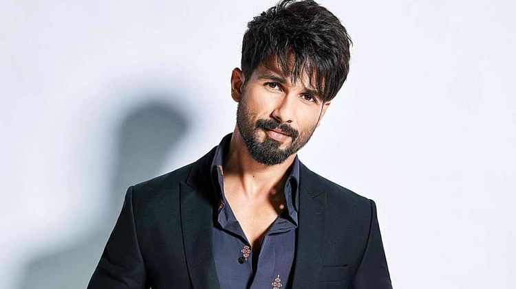 Shahid Kapoor Teases Us With Farzi Update