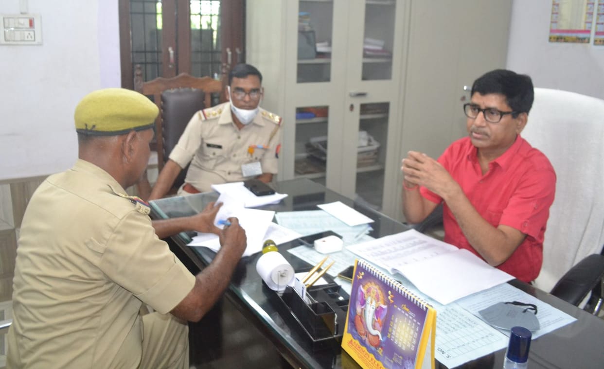 ARTO,maarpeet,farrukhabad news,office,RI