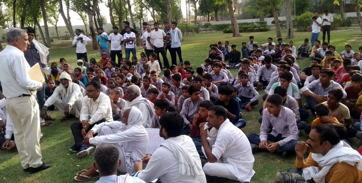 Parents and children postponed the sit-in on the promise of DC