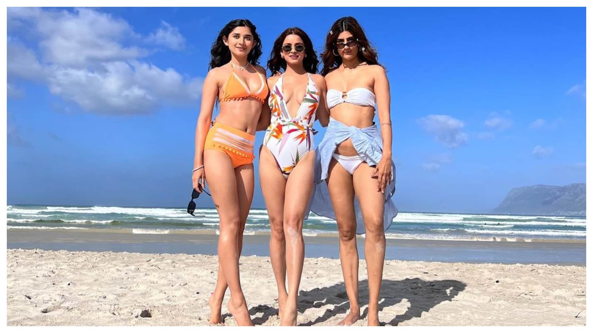Khatron Ke Khiladi Season 12 Contestants Beach Photos Viral on Social Media From Pratik Sehajpal to Kanika Mann