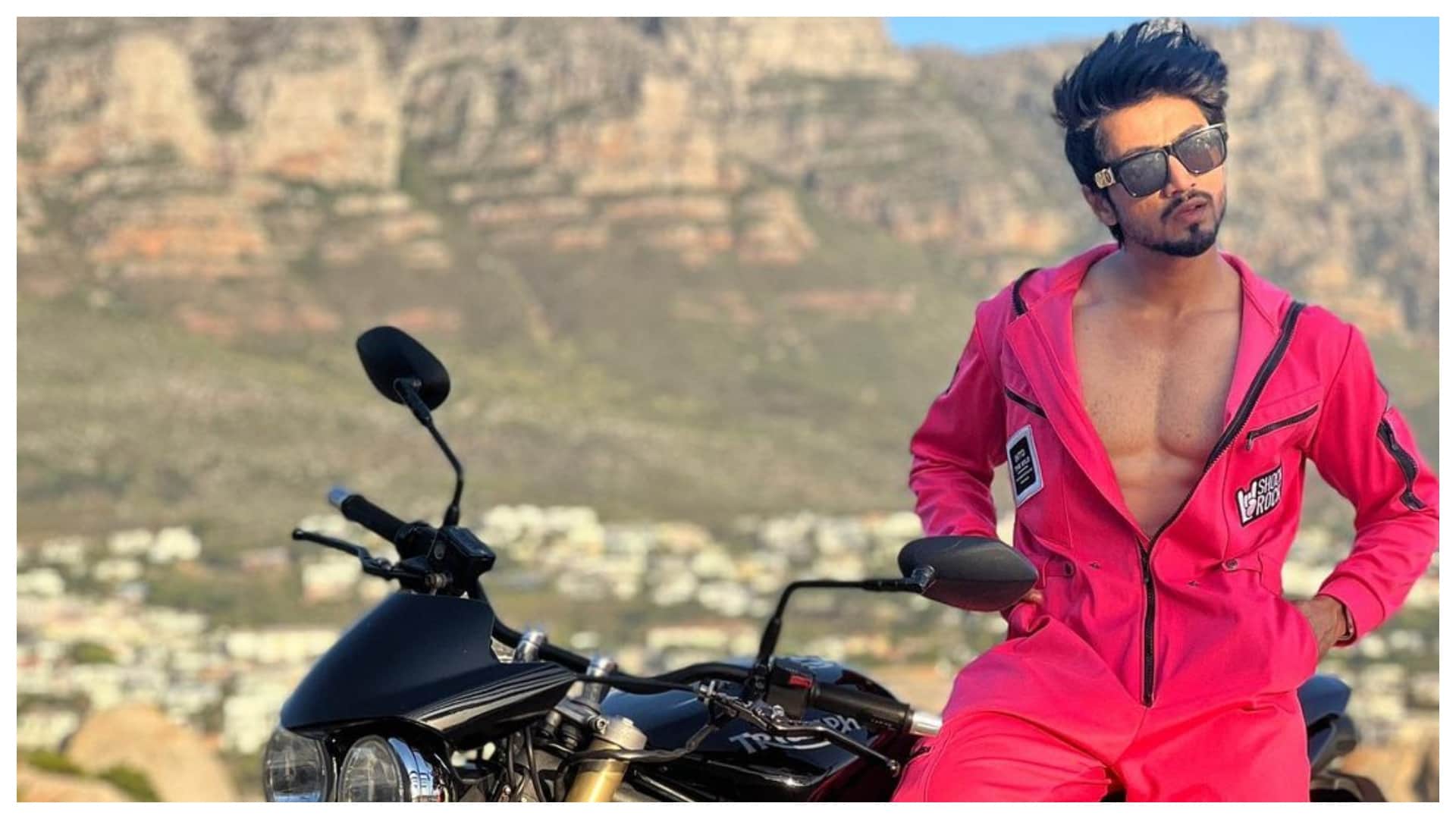 Khatron Ke Khiladi Season 12 Contestants Beach Photos Viral on Social Media From Pratik Sehajpal to Kanika Mann
