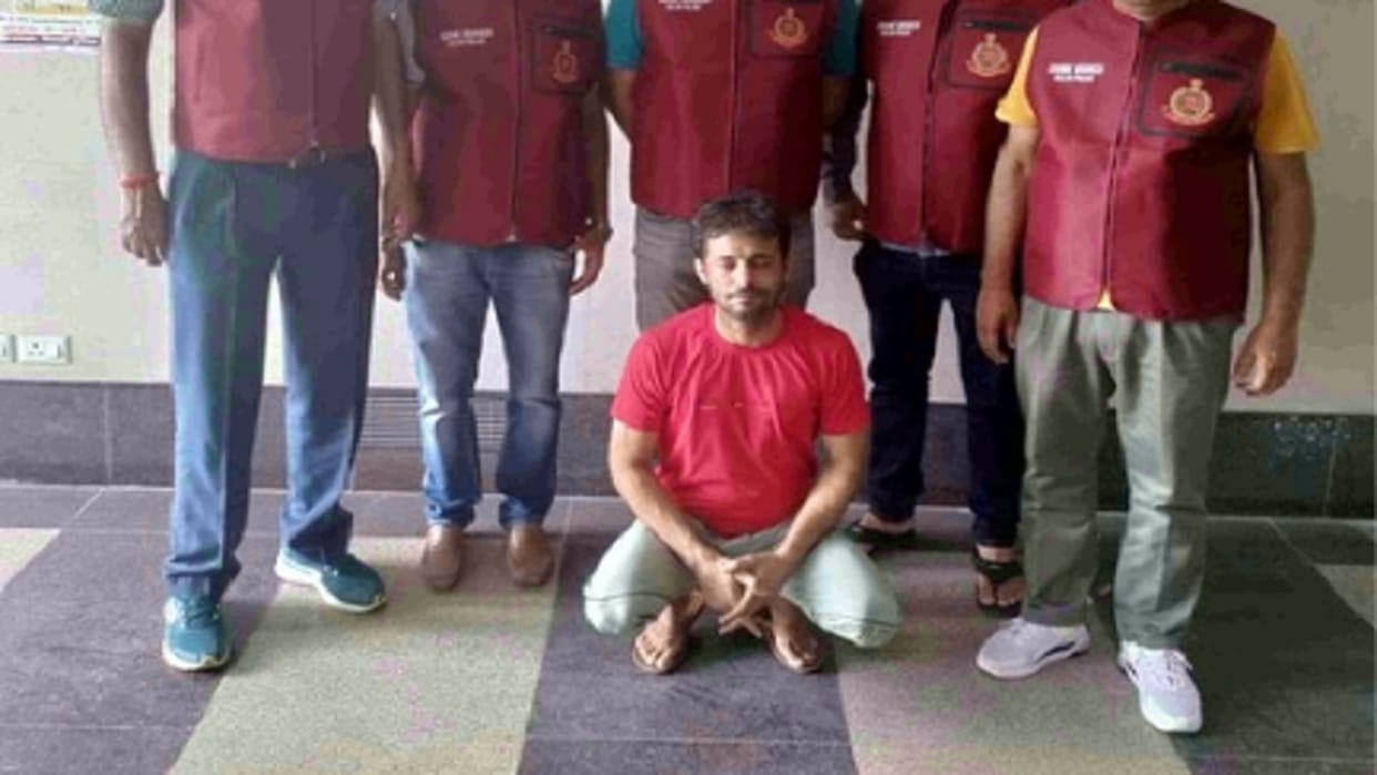 crime branch team arrested the criminal who did not surrender on time