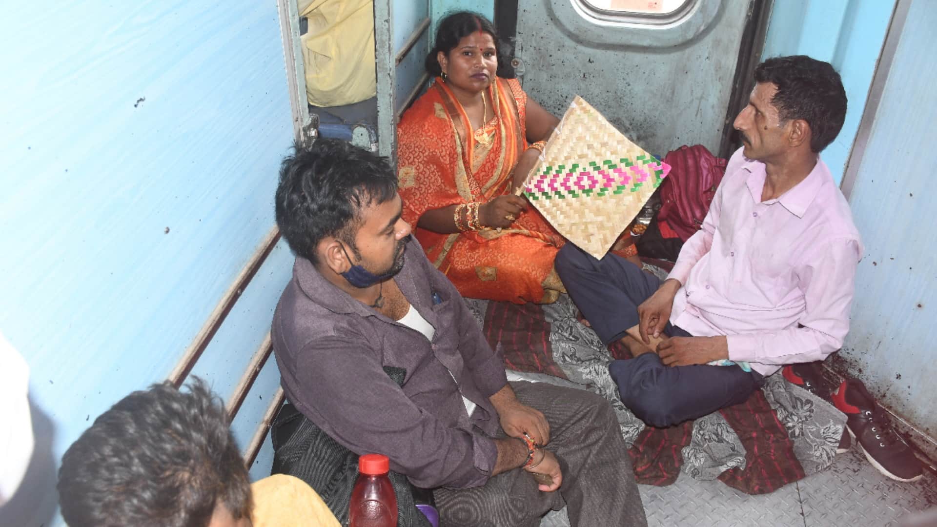 amar ujala exclusive on Gorakhpur railway station for corona protection