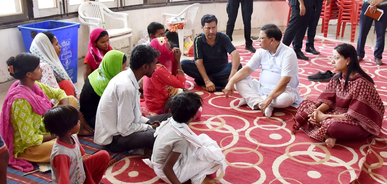 Now the residents of the sector also came out against settling the slum dwellers in the sector, the minister said - the government will give two lakh rupees to the relatives of the deceased.