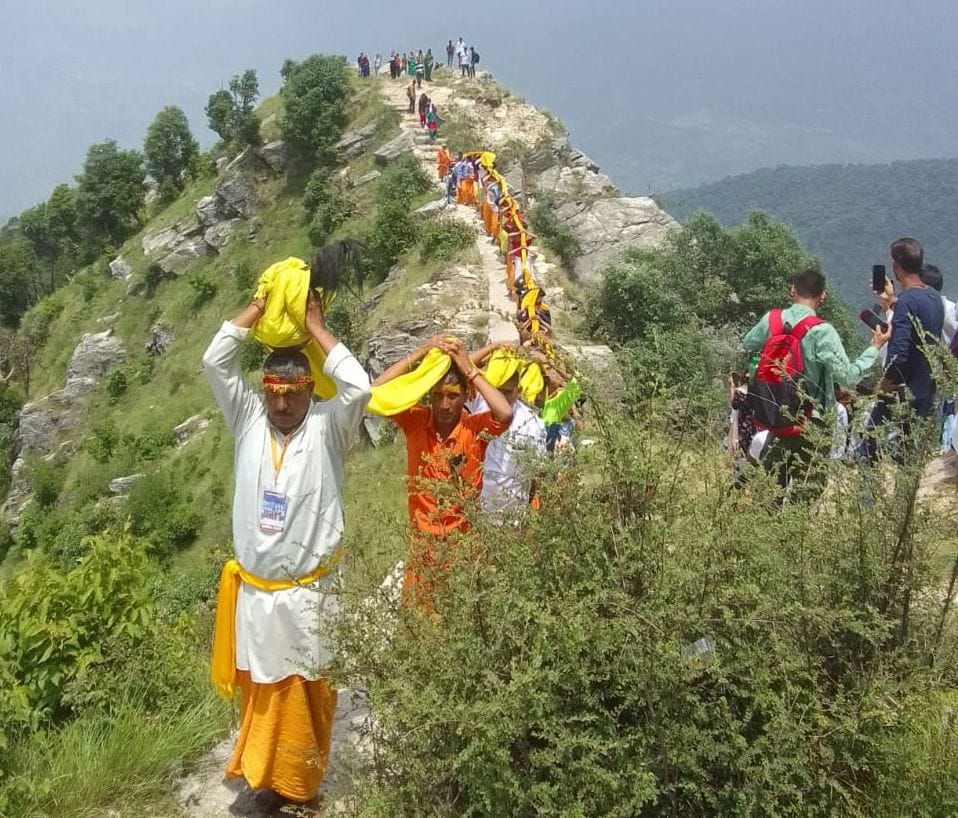 Crowd gathered in Jal Kalash Yatra at Karthik Swamy Temple