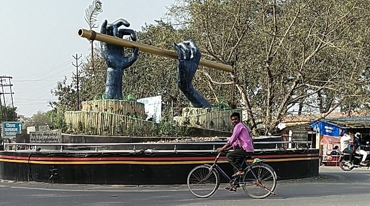 Residential buildings will be built up to three hundred meters on Pilibhit-Bareilly highway