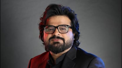 Pritam Best 20 Songs:अपनी प्लेलिस्ट में जरूर शामिल करें प्रीतम के ये 20 शानदार गाने, बार-बार सुनने का करेगा मन - Music Director Pritam Chakraborty 20 Best Songs You Must Include In