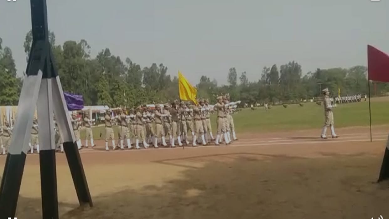 Moradabad dry tree fell during the parade in the field of 24th PAC three injured including two women