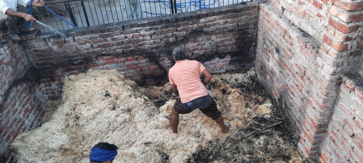 cow shed burnt in bada village sathvi panchyat of bijdi block