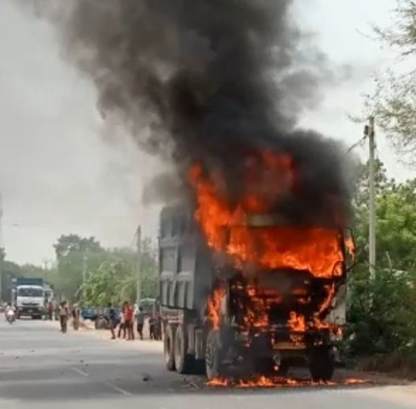 Due to short circuit, overloaded dumper was burnt.