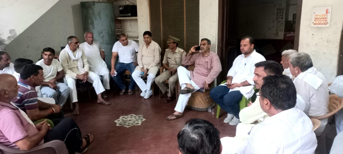 Union Minister consoled after reaching the house of the deceased SSO