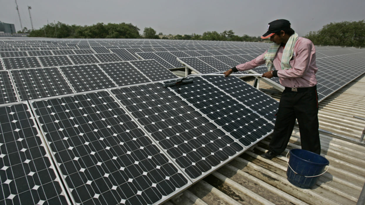 Solar Panel Govt Scheme Know How to Apply for Solar Rooftop Yojana Check Eligibility All Details in Hindi