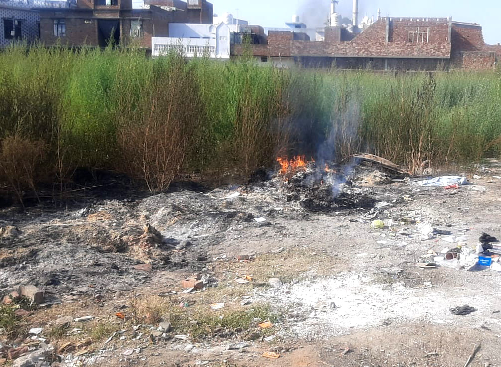 Khankaha residents upset due to garbage