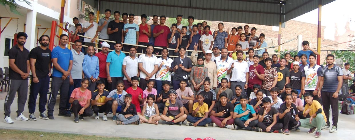 Boxers Lasu Yadav and Sneha Tanwar honored