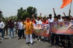 शहर के कालीबड़ी चौक पर नूपुर शर्मा व निजी चैनल के एंकर के समर्थन में प्रदर्शन करते विभिन्न संगठनो