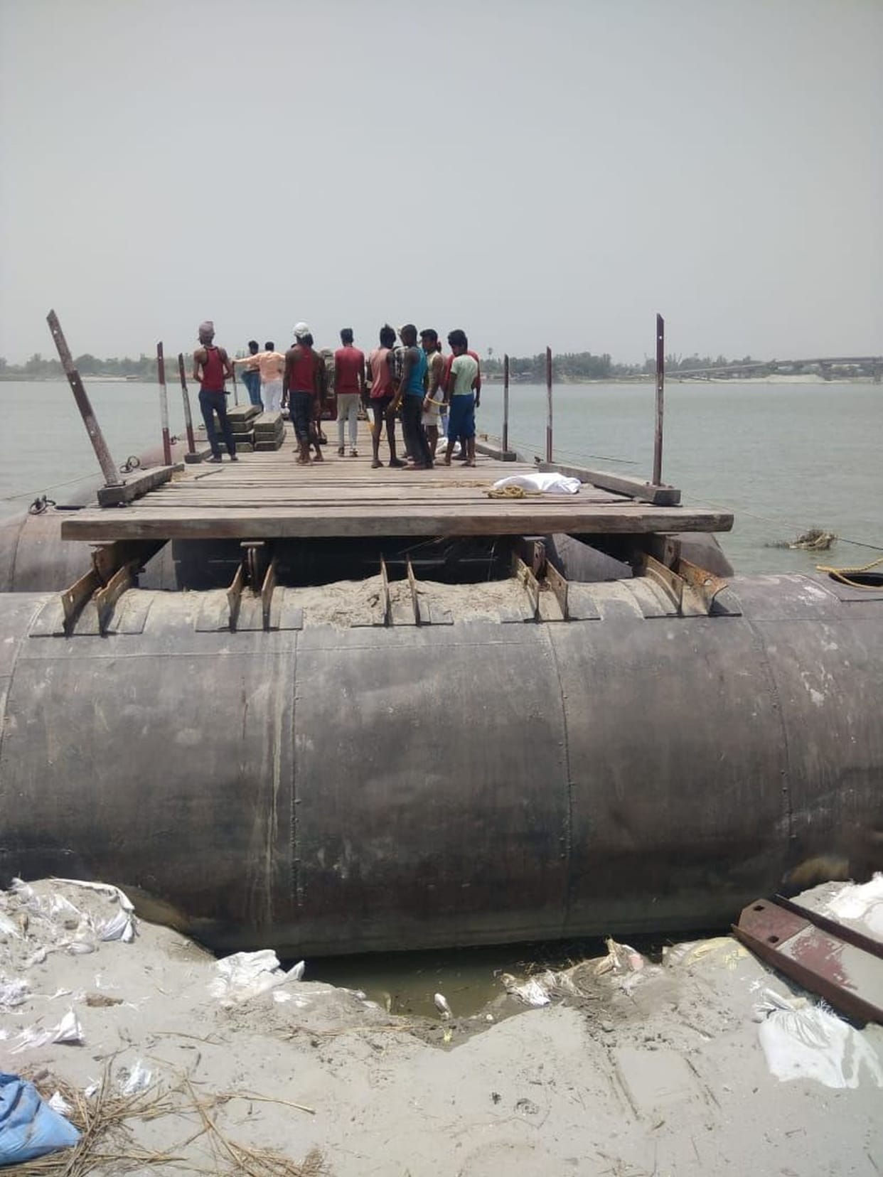 Traffic stalled from Kamharia Ghat Pipa Bridge