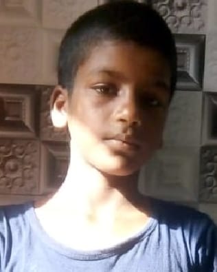 The wandering girl was handed over to Child Line