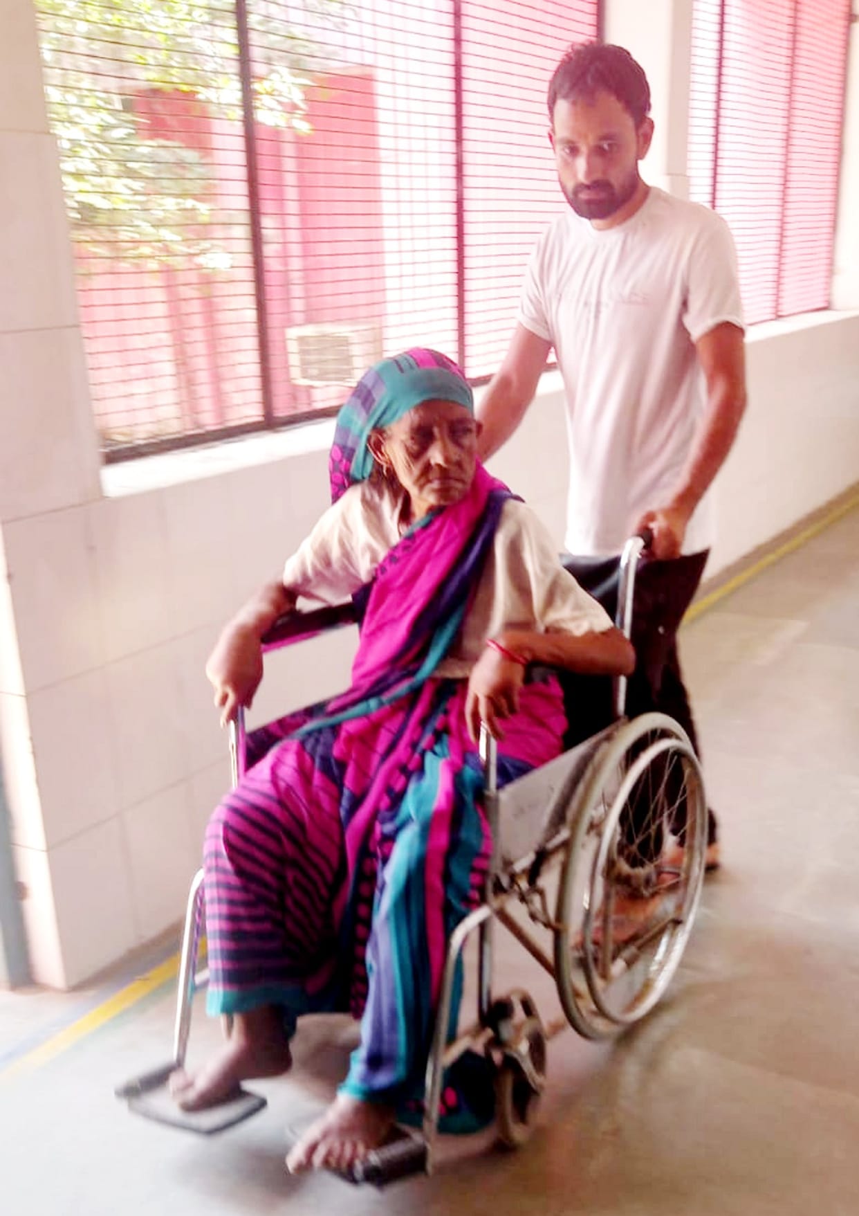 Patients upset due to non-starting of X-ray digital machine
