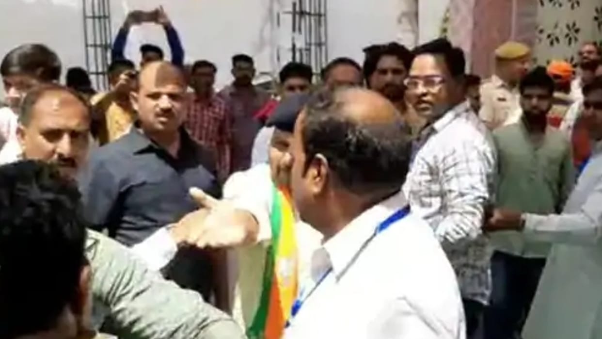 Uproar over entry gate of BJP Working Committee meeting in Kota
